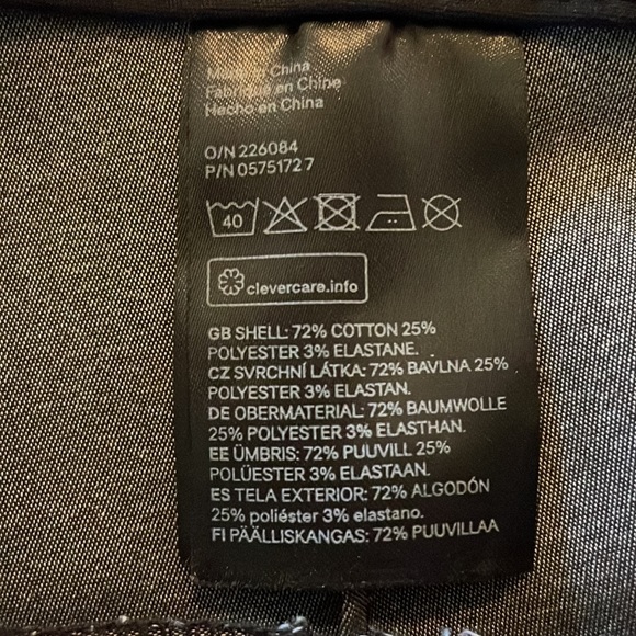 H +M black and white floral long capris.high waisted with slits and side zip. - Picture 8 of 13